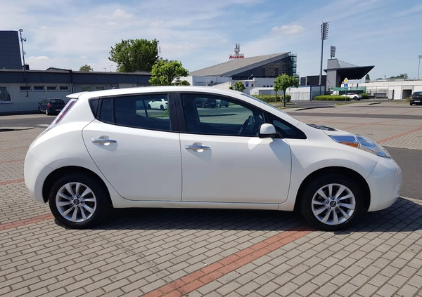 Nissan Leaf cena 39900 przebieg: 111000, rok produkcji 2015 z Włocławek małe 191